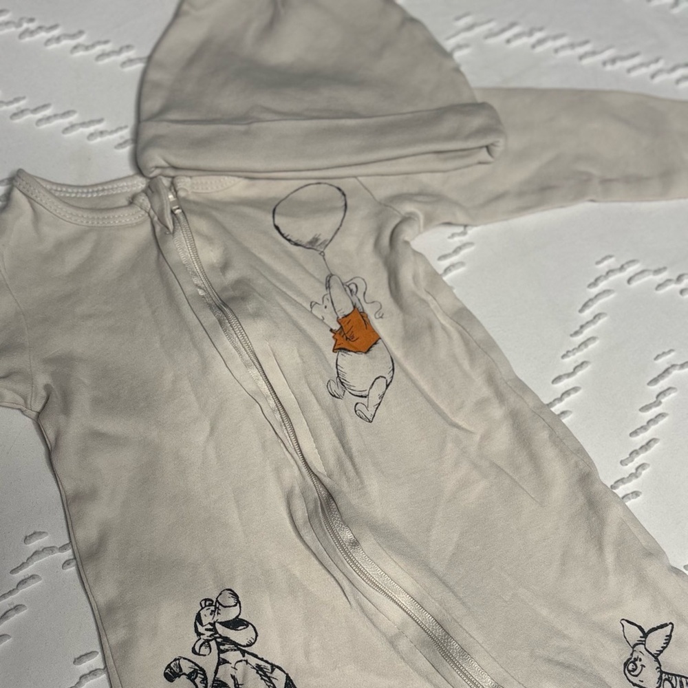 H&M Cream Kids Pajamas with Winnie the Pooh Design